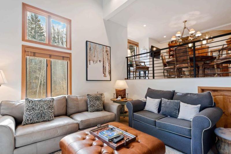 Ridgepoint Townhome 198 By East West Hospitality ビーバークリーク エクステリア 写真