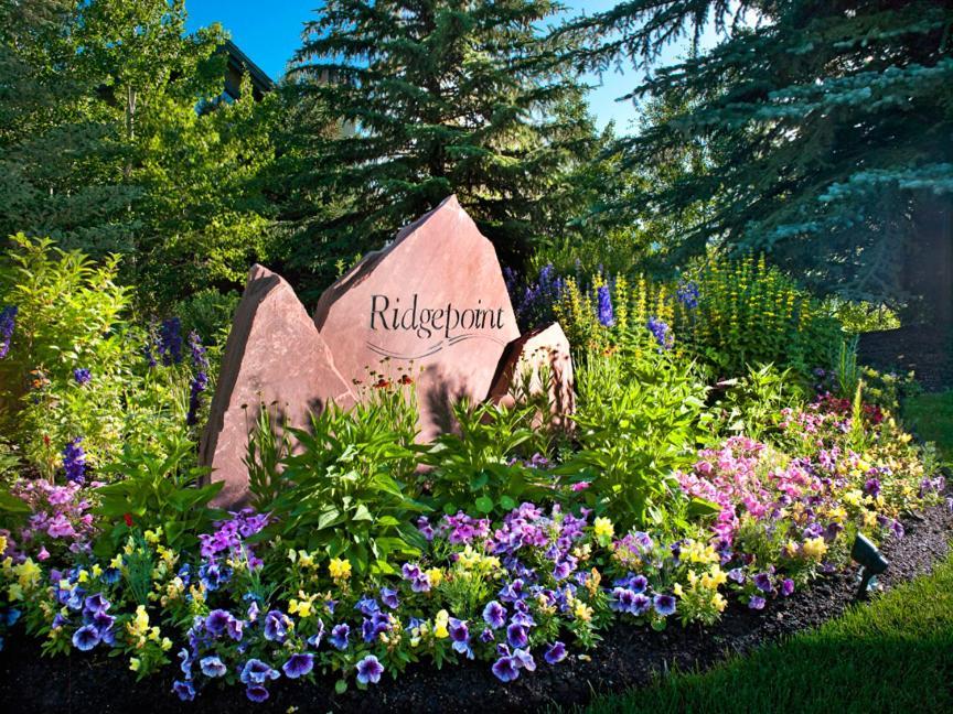 Ridgepoint Townhome 198 By East West Hospitality ビーバークリーク エクステリア 写真